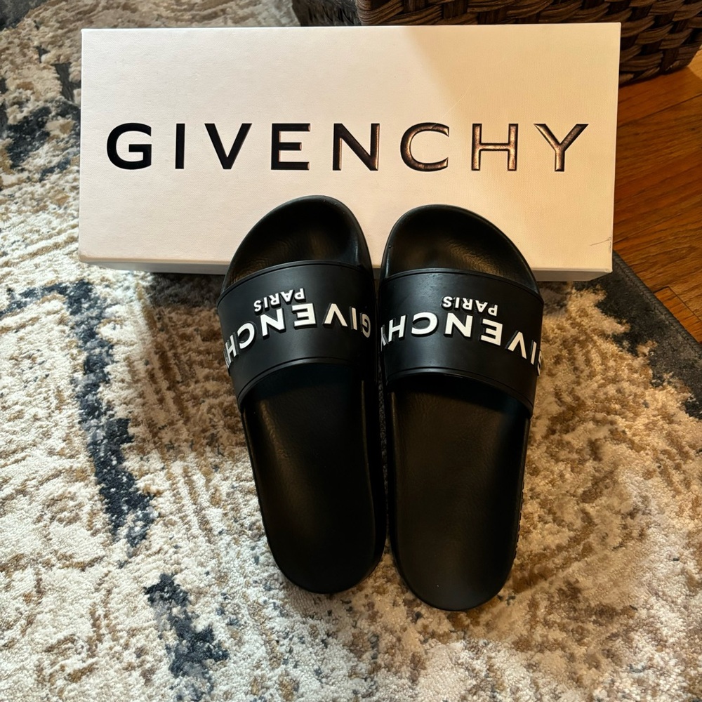 Givenchy slide flat sandal